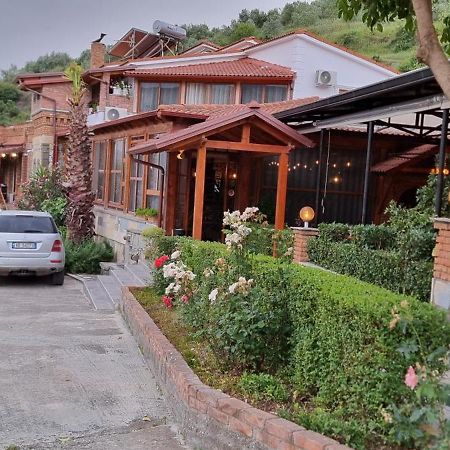 Salillari Guest House Berat Luaran gambar